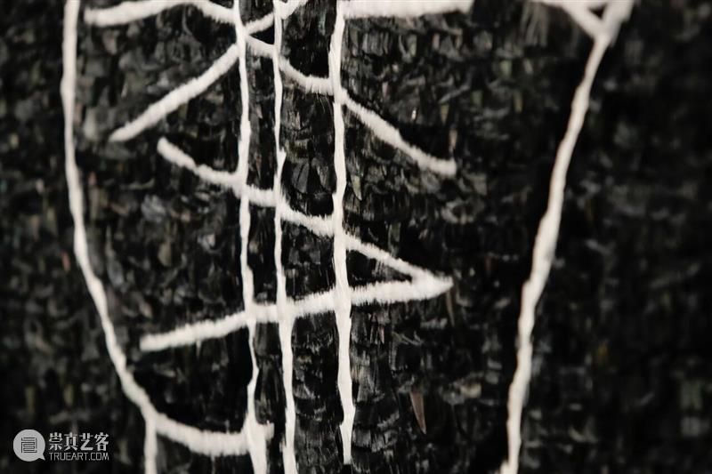 偏锋 展览 | 《黄金与羽毛：邬建安个展》于张园揭幕 崇真艺客