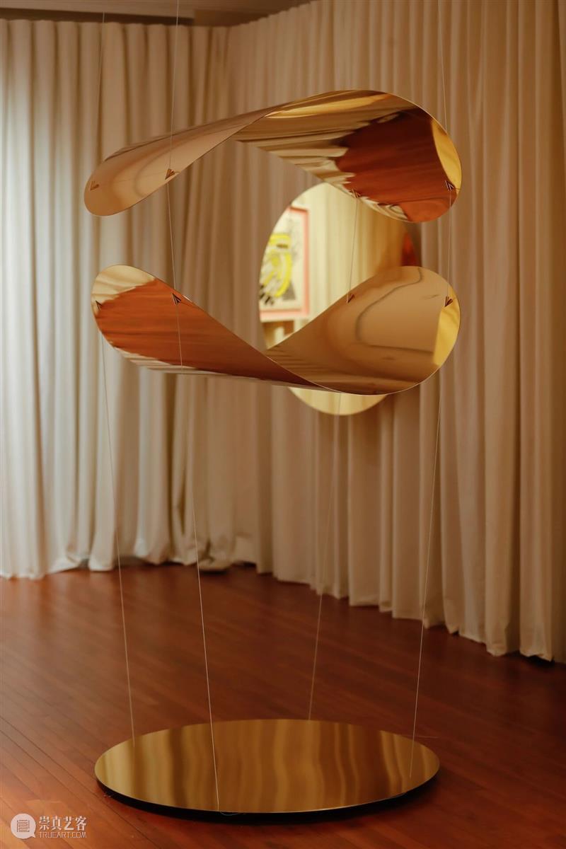 偏锋 展览 | 《黄金与羽毛：邬建安个展》于张园揭幕 崇真艺客