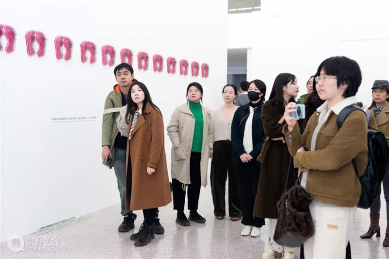 「女性艺术家访谈」哈尼法：我想刺破那些关于女性的幻象 崇真艺客