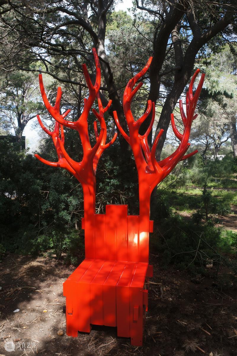 傅中望作品入藏阿尔巴尼亚共和国驻华大使馆 湖北美术馆文化交流再续新篇 崇真艺客