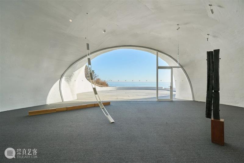 光影流转的律动与冥思——“林金：枕水漱石”正在UCCA沙丘展出 崇真艺客