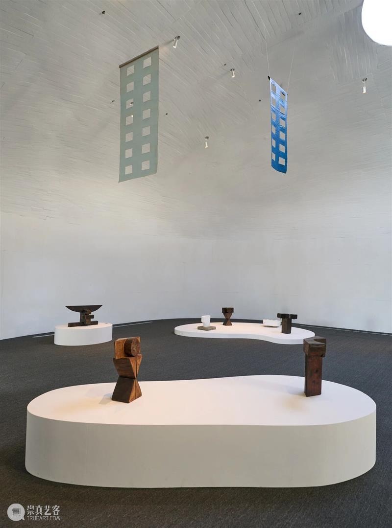 光影流转的律动与冥思——“林金：枕水漱石”正在UCCA沙丘展出 崇真艺客