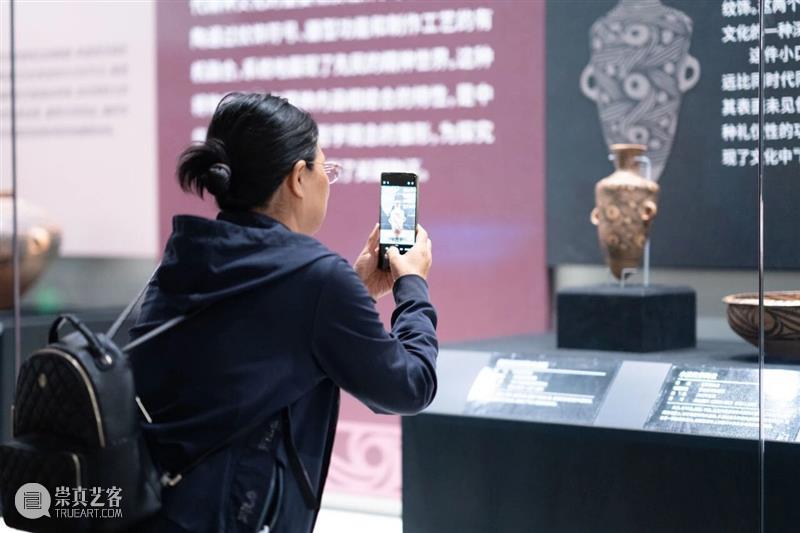 开幕回顾 | “彩陶艺术之巅峰——马家窑文化彩陶特展”于深圳美术馆启幕 崇真艺客