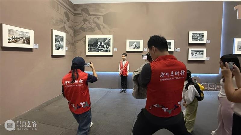 国际志愿者日 | 致敬每一位深圳美术馆的志愿者！ 崇真艺客