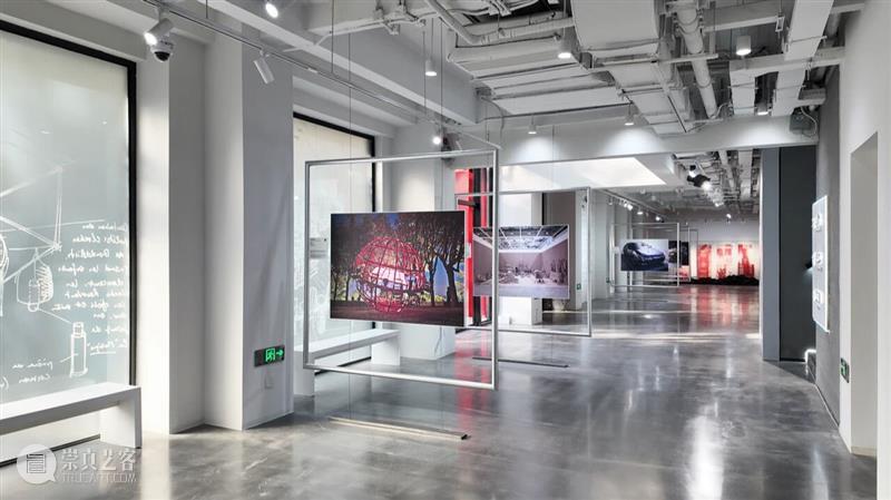 特别项目 | 上海戏剧学院正在呈现展览“回 - 2025陈箴艺术展” 崇真艺客