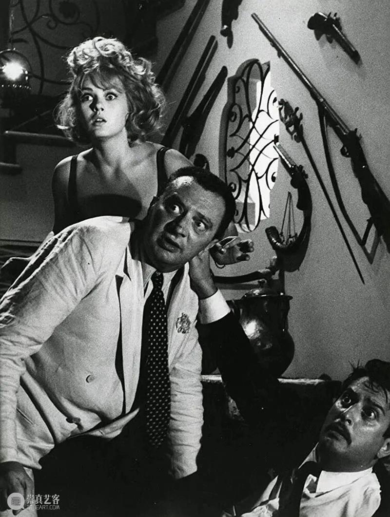 马可·穆勒：《绅士现形记》极具娱乐性，又毫不留情地讽刺   崇真艺客