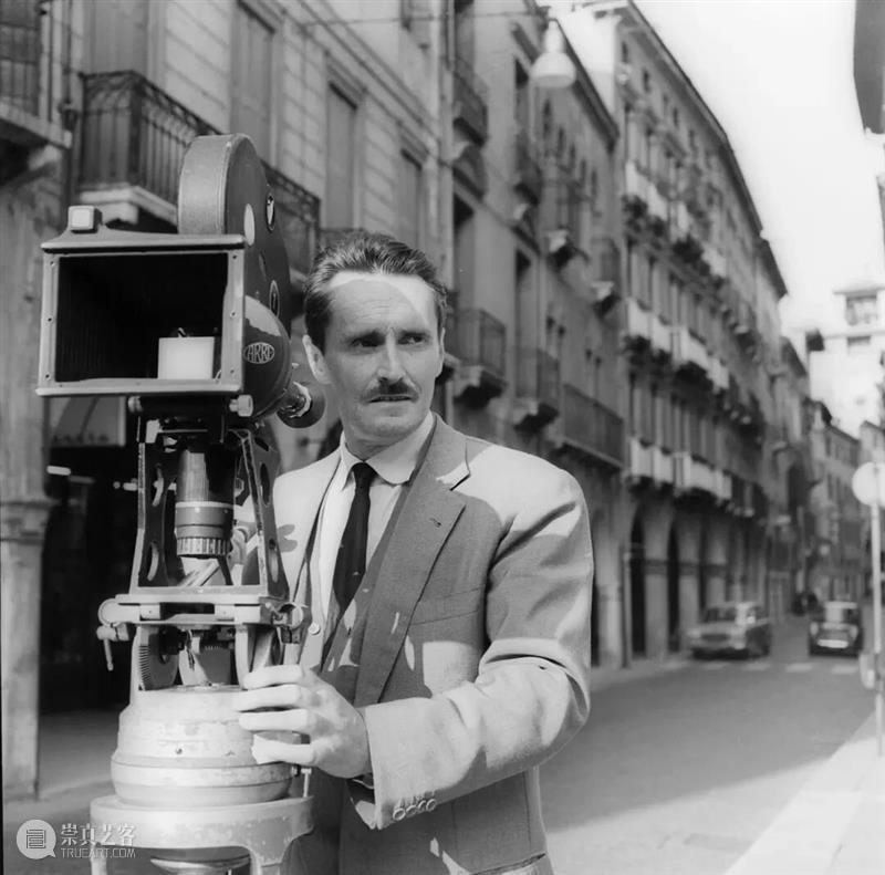 马可·穆勒：《绅士现形记》极具娱乐性，又毫不留情地讽刺   崇真艺客