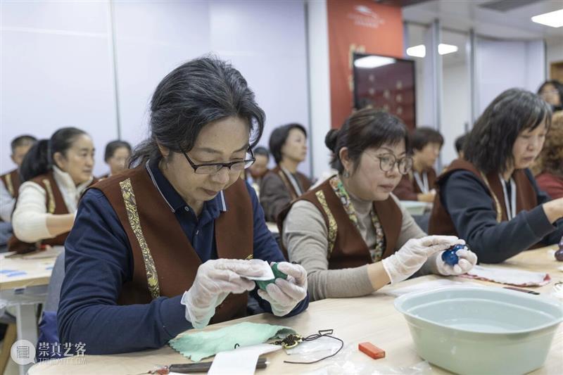 活动回顾 | 2025国际志愿者日:湖北美术馆志愿者团队馆际交流活动 崇真艺客