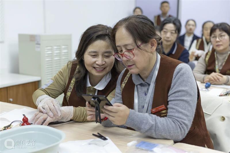 活动回顾 | 2025国际志愿者日:湖北美术馆志愿者团队馆际交流活动 崇真艺客