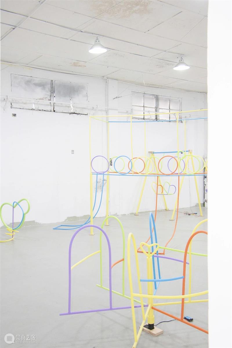 展览现场｜滑梯，旋转木马，跷跷板 Slides, Carousels, Seesaws 崇真艺客