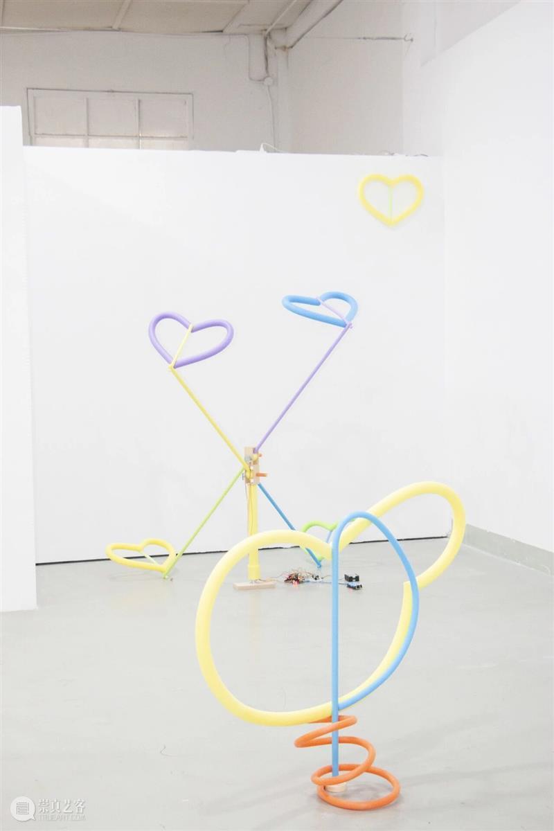 展览现场｜滑梯，旋转木马，跷跷板 Slides, Carousels, Seesaws 崇真艺客