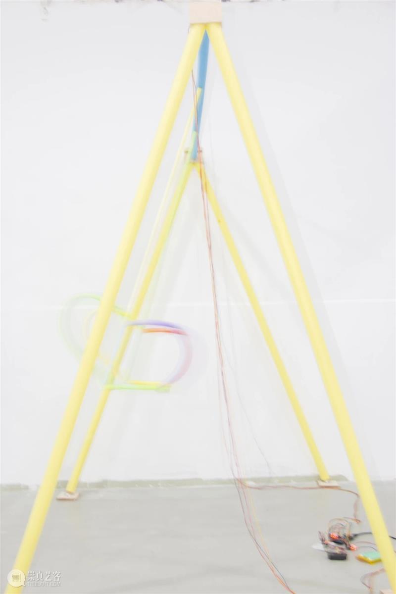 展览现场｜滑梯，旋转木马，跷跷板 Slides, Carousels, Seesaws 崇真艺客