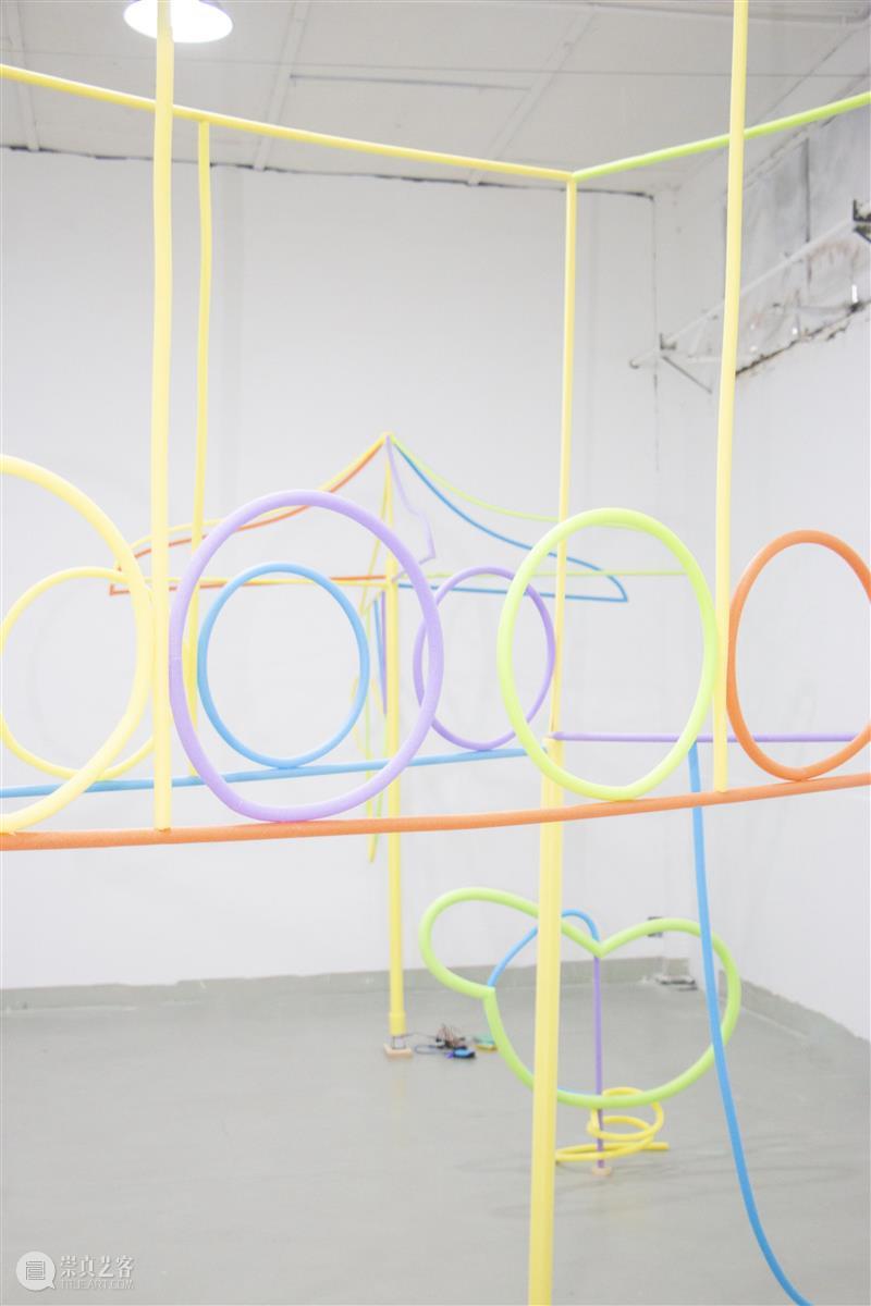 展览现场｜滑梯，旋转木马，跷跷板 Slides, Carousels, Seesaws 崇真艺客