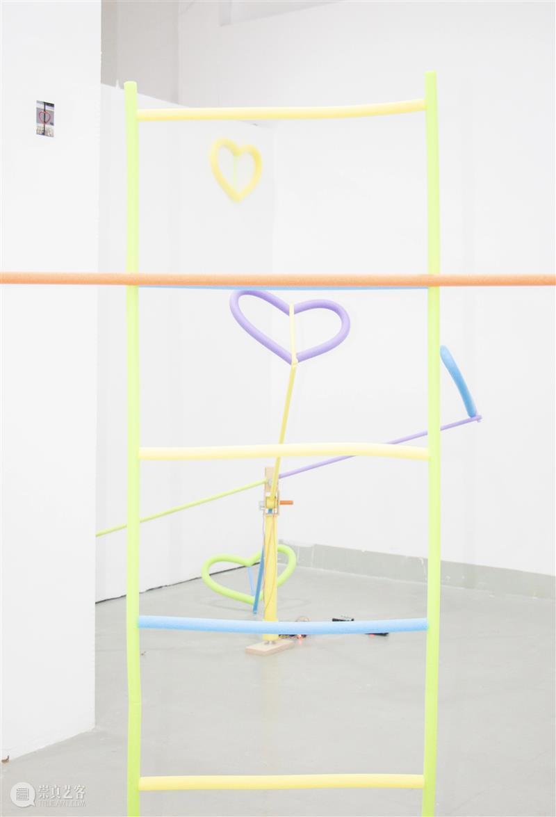 展览现场｜滑梯，旋转木马，跷跷板 Slides, Carousels, Seesaws 崇真艺客