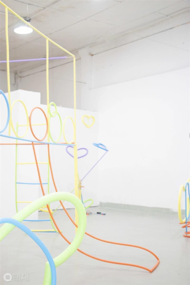 展览现场｜滑梯，旋转木马，跷跷板 Slides, Carousels, Seesaws 崇真艺客