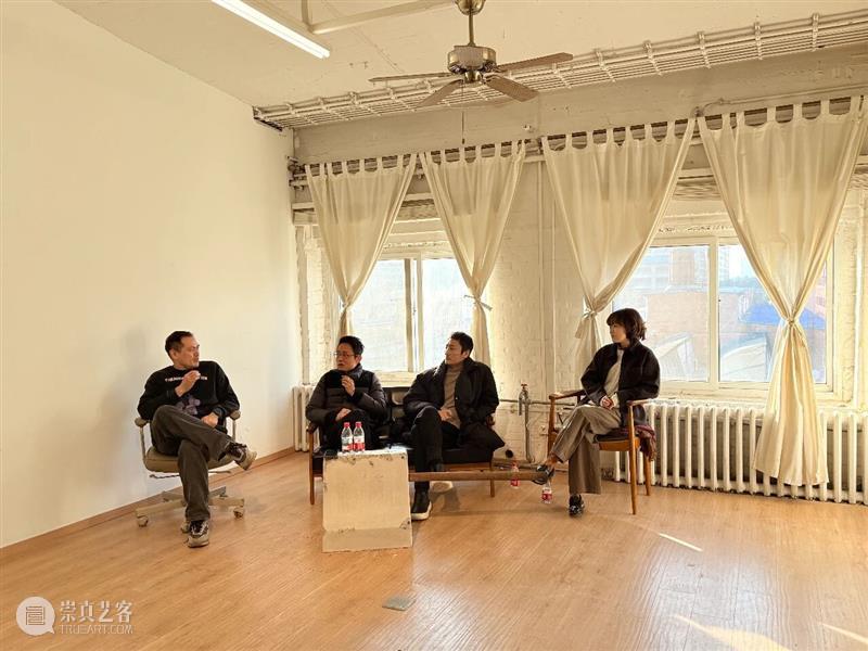 对谈现场|“短-路”?主持人 张嘉荣/嘉宾 杭春晖 杜昕蕤 蔡磊 崇真艺客