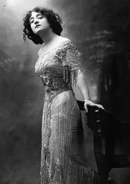 《卡比利亚》明晚拉开“绝美之城”帷幕，影展场刊有惊喜！ 崇真艺客