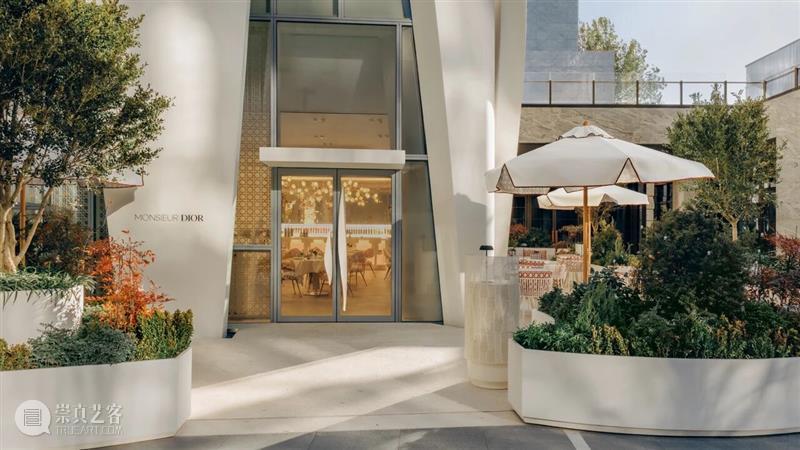 洪浩｜《往复》与《万相》亮相北京迪奥之家 崇真艺客