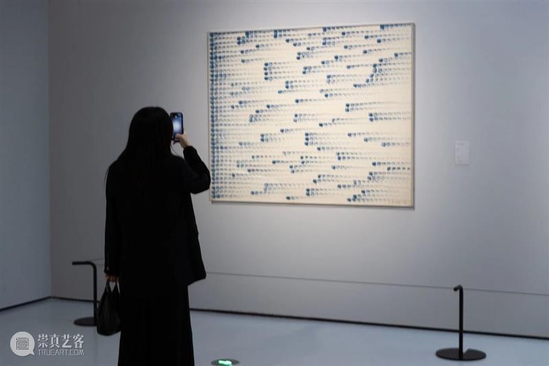 读懂艺术家 | 水滴与余白：金昌烈×李禹焕，揭秘东亚抽象艺术的暗语 崇真艺客