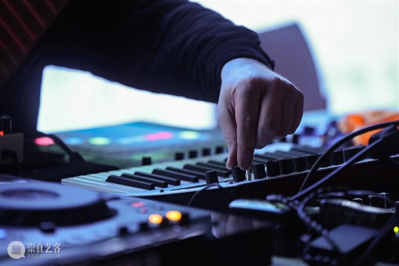 声谱象限Spectrum Quadrant | 设备、技术与美学选择 崇真艺客