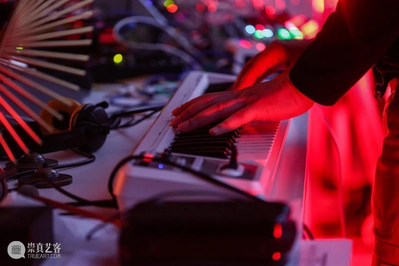 声谱象限Spectrum Quadrant | 设备、技术与美学选择 崇真艺客