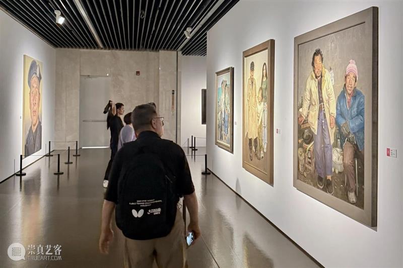 活动 | 步入艺术的岁月长廊，聆听油画背后的温情与“众生相” 崇真艺客