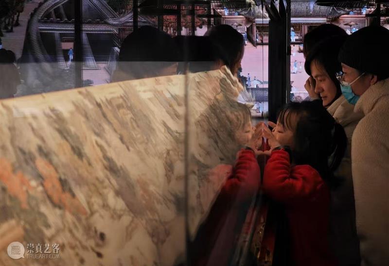 AI赋能传世长卷：德基艺术博物馆凭“金陵图数字艺术展”闪耀国际舞台 热点聚焦  德基艺术博物馆 人工智能在博物馆中的作用 第43届联合国教科文组织大会 崇真艺客