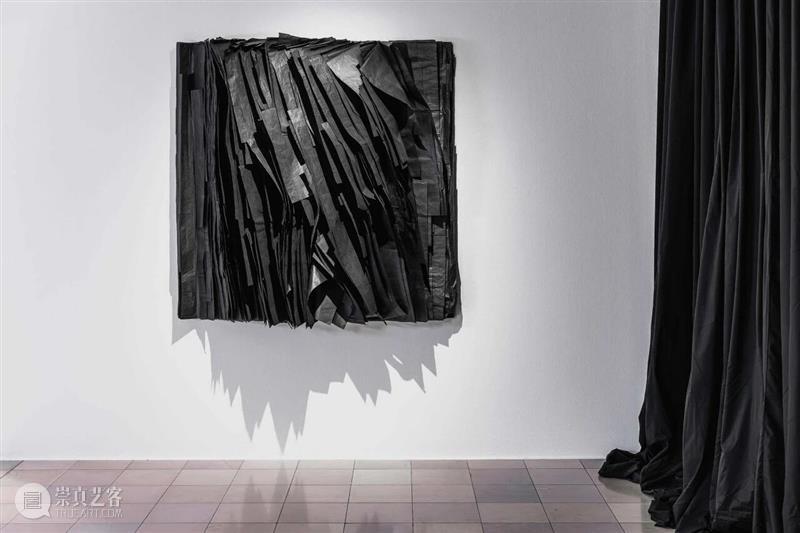 展览现场｜乔尔·安德里亚诺马里索（Jo?l Andrianomearisoa）「情感与欲望之器」@ 路德维希博物馆 崇真艺客