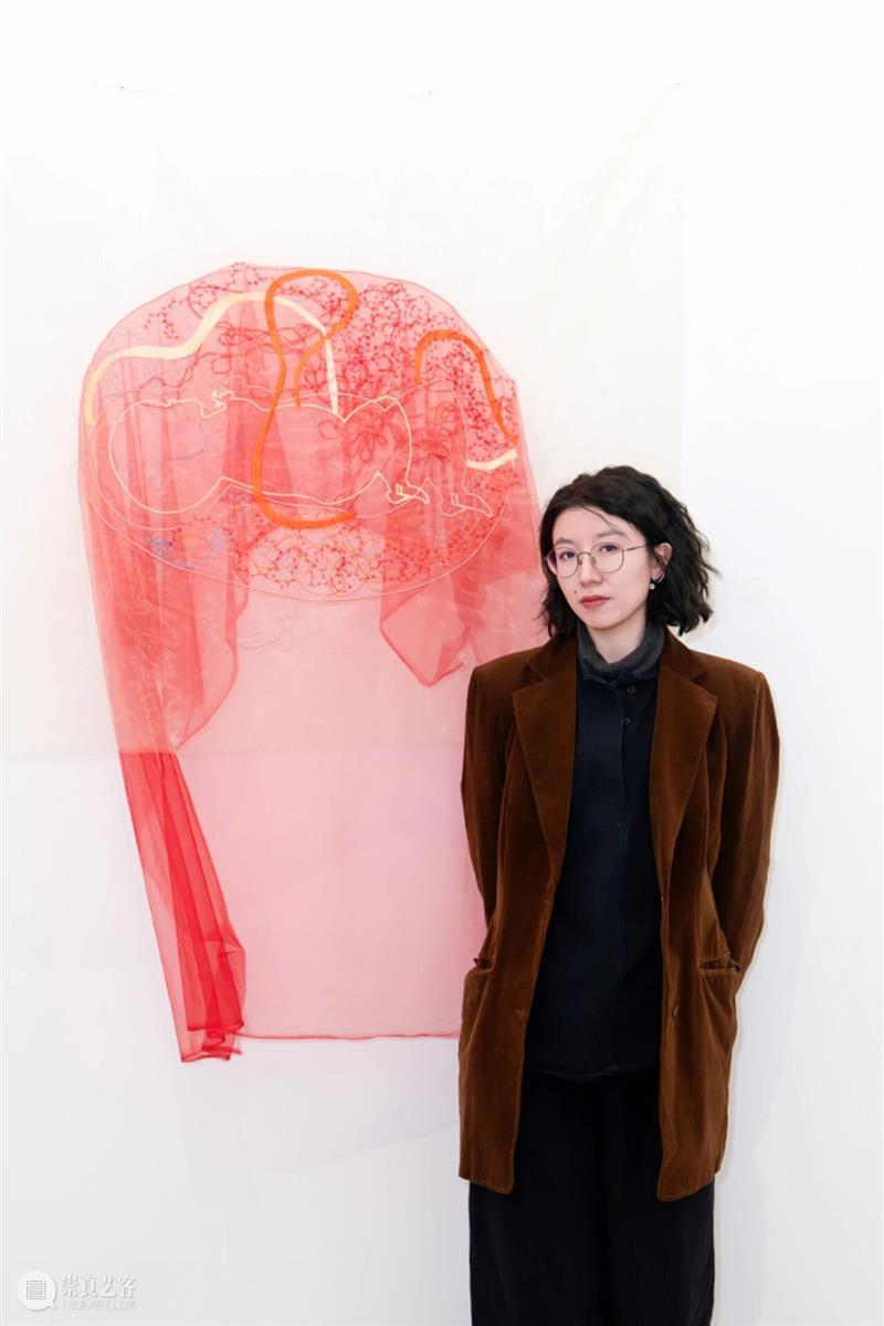 「女性艺术家访谈」岳明月：我不想将生育浪漫化 崇真艺客