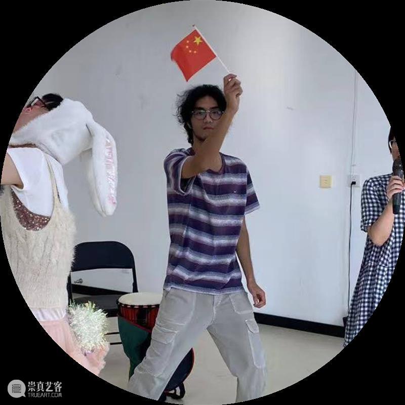 怪东西及舞厅复活计划｜黄译轮值手记 崇真艺客