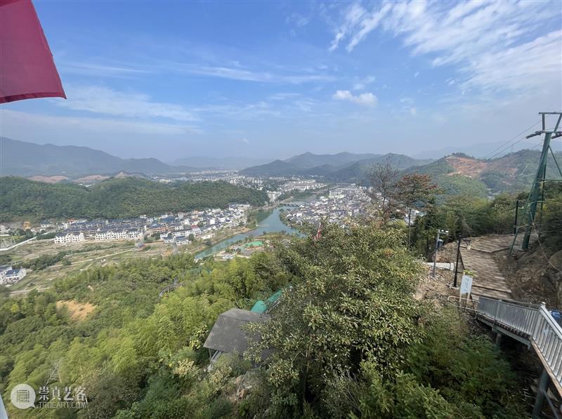 怪东西及舞厅复活计划｜黄译轮值手记 崇真艺客