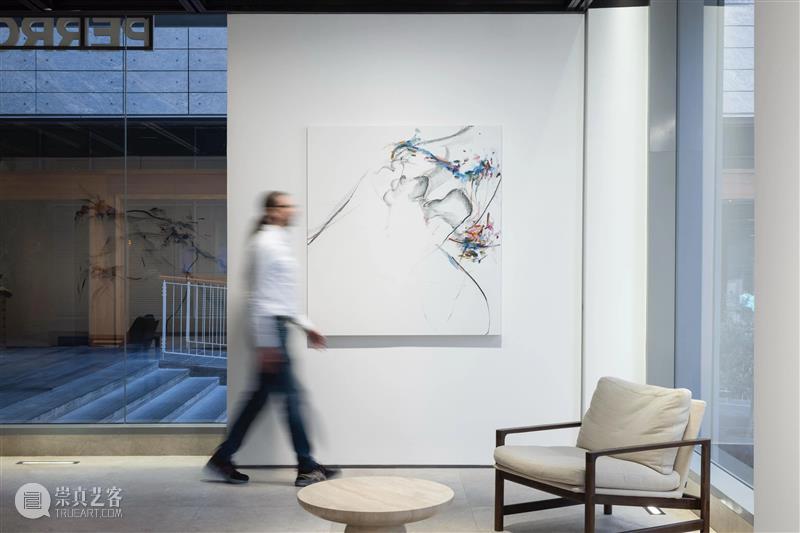 贝浩登迪拜|王茜瑶“漂流岛”:绘画中缓缓展开的时间与节律 崇真艺客