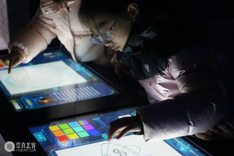 太空漫游夜｜解锁美术馆的奇妙冒险 崇真艺客