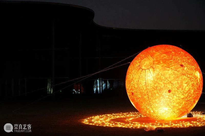 太空漫游夜｜解锁美术馆的奇妙冒险 崇真艺客