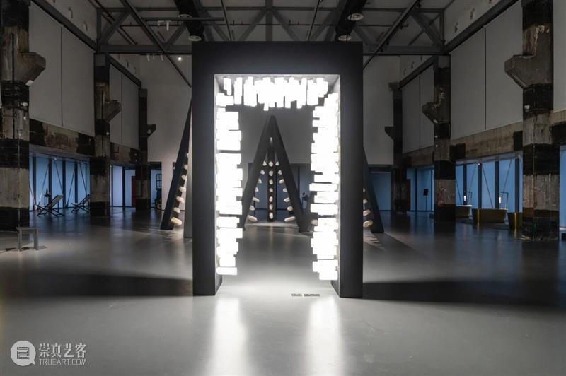 玛丽娜·阿布拉莫维奇 | 威尼斯学院美术馆个展「能量转换」 崇真艺客
