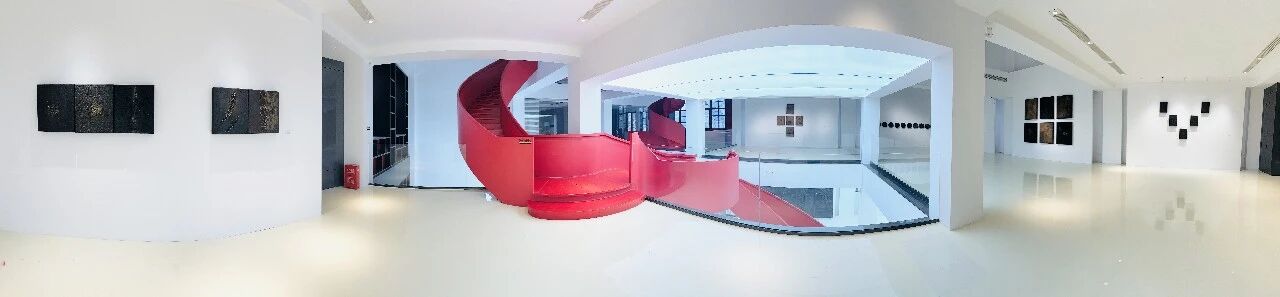 现象级个展登陆上海：谭大利“隐曜之域”于YOUNG美术馆启幕 崇真艺客