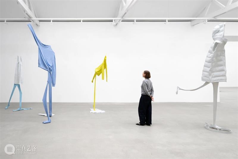 Ropac 巴黎展览｜欧文·沃姆（Erwin Wurm）个展 “明天：对” 崇真艺客