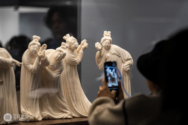 广东美术馆2026新年艺术季 | 德化瓷艺术大展观展指南:解锁“中国白”的万象风华 崇真艺客