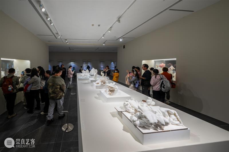 广东美术馆2026新年艺术季 | 德化瓷艺术大展观展指南:解锁“中国白”的万象风华 崇真艺客