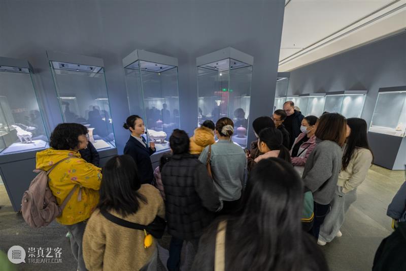 广东美术馆2026新年艺术季 | 德化瓷艺术大展观展指南:解锁“中国白”的万象风华 崇真艺客