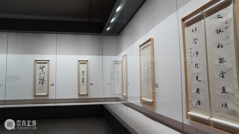 观展指南 | 何必为年龄发愁：在新疆美术馆，与杨尧龙先生的跨时空对话 崇真艺客