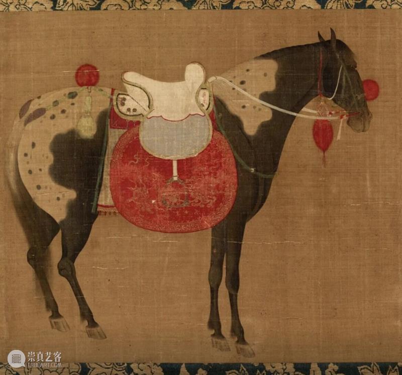 更祝明朝风日好，梅花满眼踏新年。   崇真艺客