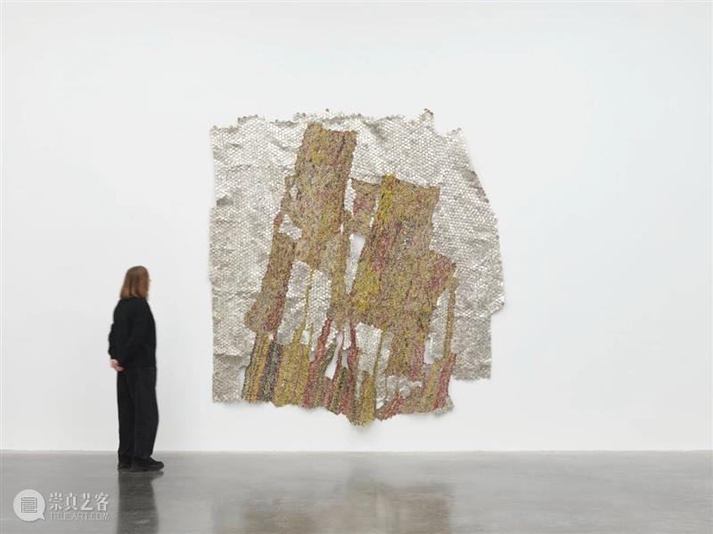 白立方香港及首尔｜艾尔·阿纳祖（El Anatsui）：瓶盖之历史隐喻 崇真艺客