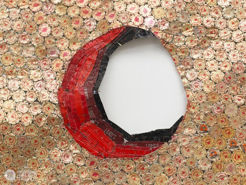 白立方香港及首尔｜艾尔·阿纳祖（El Anatsui）：瓶盖之历史隐喻 崇真艺客