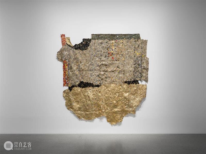 白立方香港及首尔｜艾尔·阿纳祖（El Anatsui）：瓶盖之历史隐喻 崇真艺客