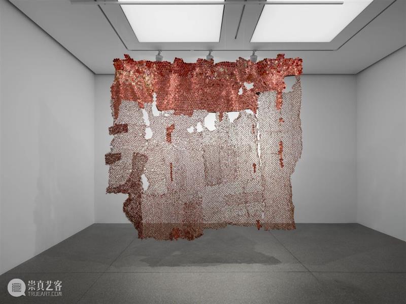 白立方香港及首尔｜艾尔·阿纳祖（El Anatsui）：瓶盖之历史隐喻 崇真艺客