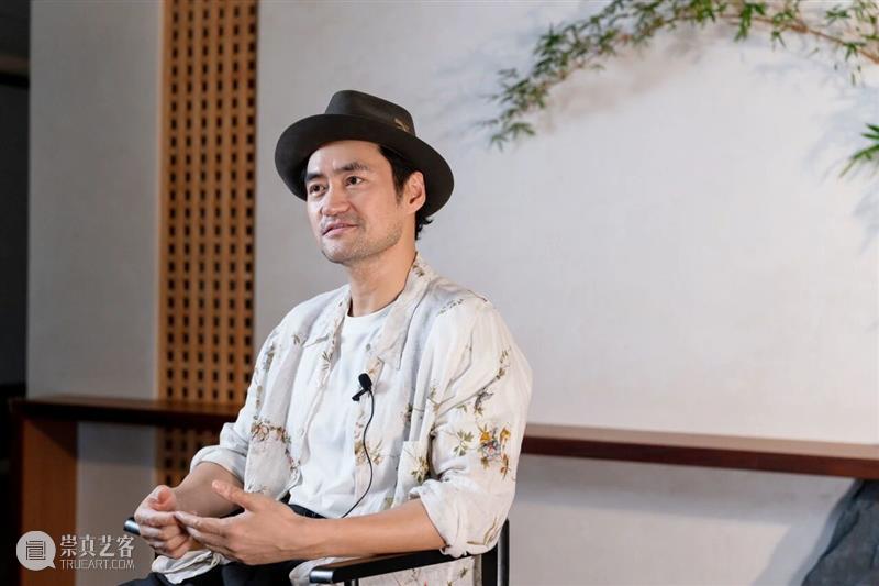 展开说 | 对话袁弘:别卷了!来学老顽童“梭边边”哲学 崇真艺客