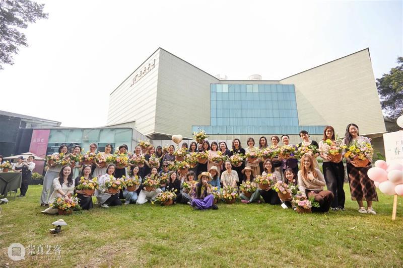 春日雅集绽芳华 花艺踏青暖人心——广东美术馆工会开展三八妇女节主题活动 崇真艺客