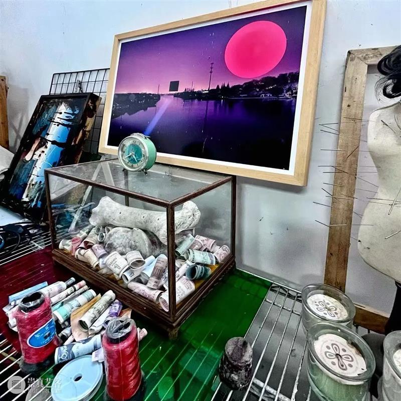 艺术当面|我们把艺术家工作室搬进了展厅,等你来推门 崇真艺客