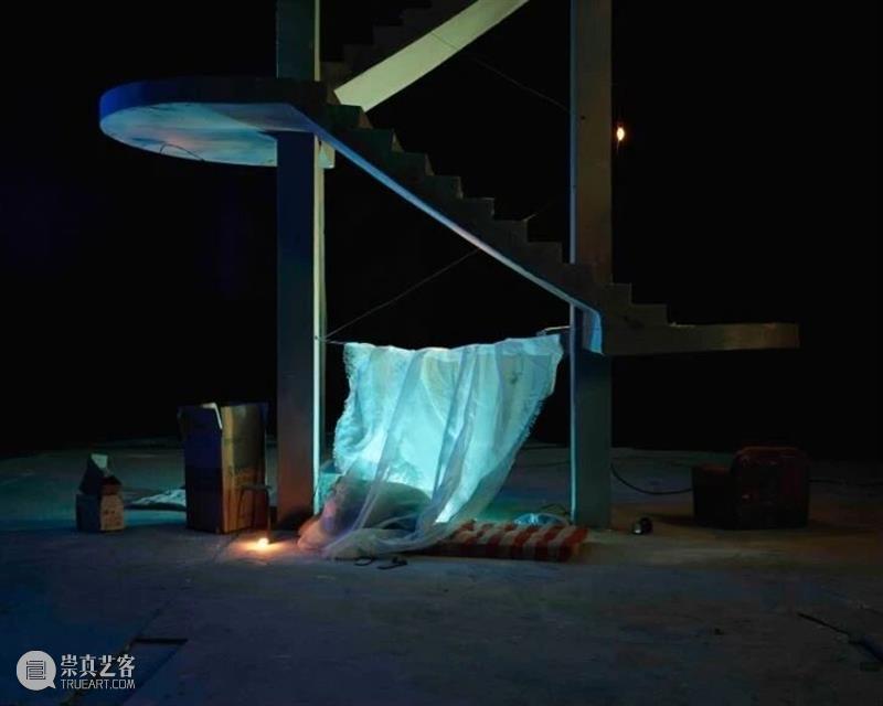失眠、网瘾……南京一场新展，把现代人的孤独感讲透了 崇真艺客